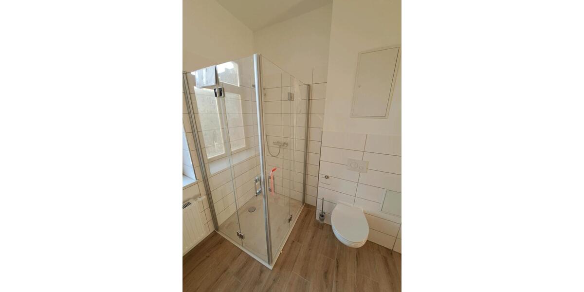 Hochparterre Wettin-Löbejün Löbejün - 2 Zimmer, 74 m&sup2;, 570&euro; | Angebot:26631567