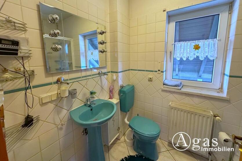 möbliertes Einfamilienhaus mit 180 m² Wohnfläche, 6 Zimmern und Pool in Ahrensfelde