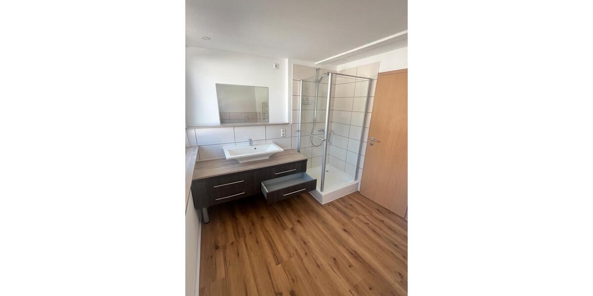 Etagenwohnung Bad Salzuflen Ehrsen-Breden - 4 Zimmer, 130 m&sup2;, 750&euro; | Angebot:26700879