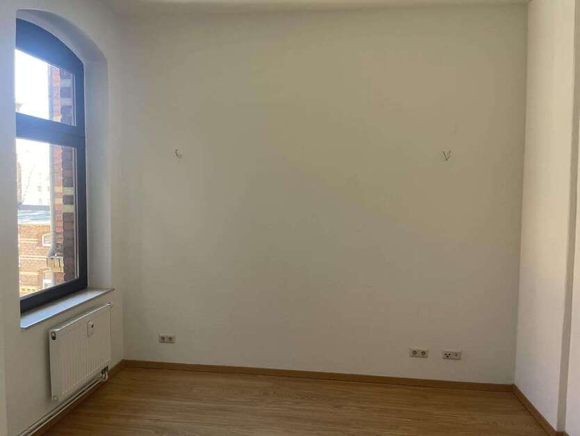 gepflegte 2 Zimmer-Wohnung *ab sofort verfügbar* ruhig auf dem Hinterhof