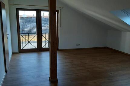 Appartement mit separater Küche an Einzelperson zimmer