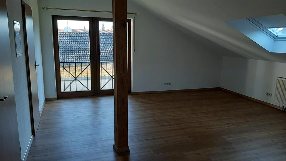 Appartement mit separater Küche an Einzelperson zimmer