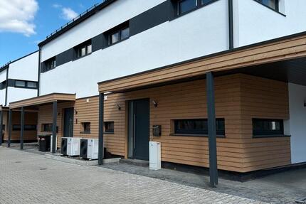 Haus Marburg - 5 Zimmer, 160 m&sup2;, 1.750&euro; | Angebot:26033296