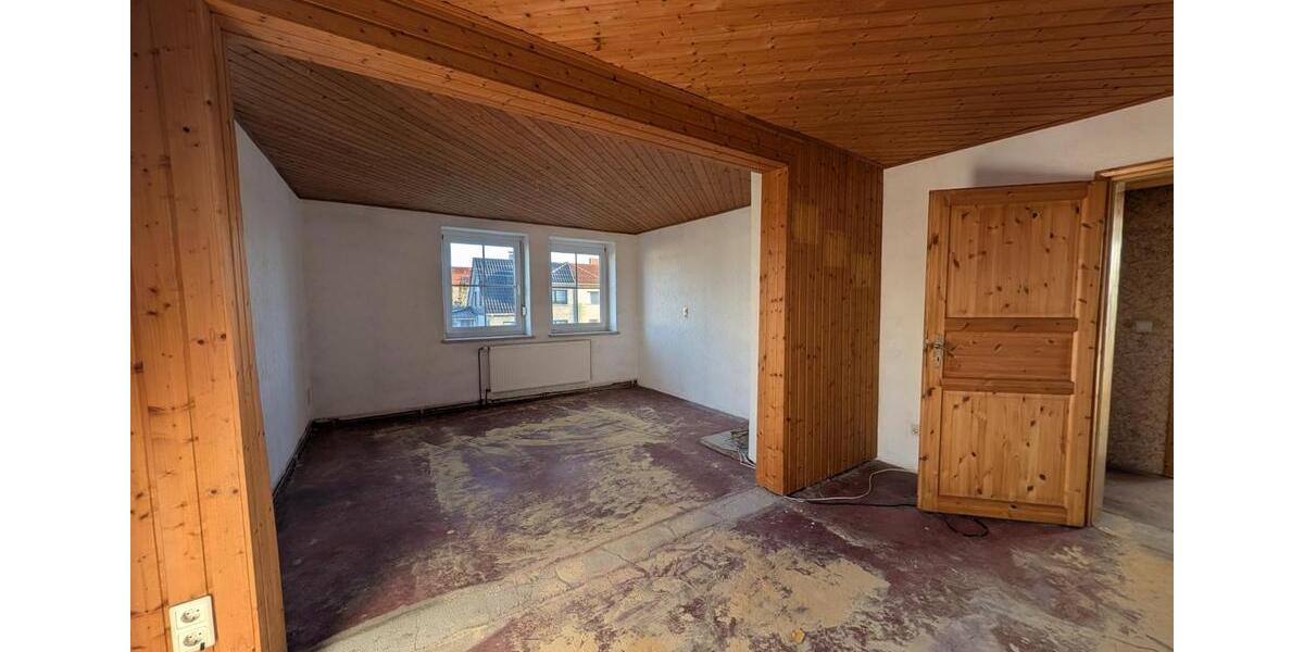 Etagenwohnung Staßfurt - 3 Zimmer, 83 m&sup2;, 585&euro; | Angebot:26663788