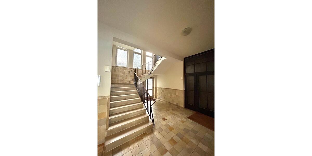 Dachgeschoßwohnung Essen Südviertel - 2 Zimmer, 48 m&sup2;, 648&euro; | Angebot:23621203