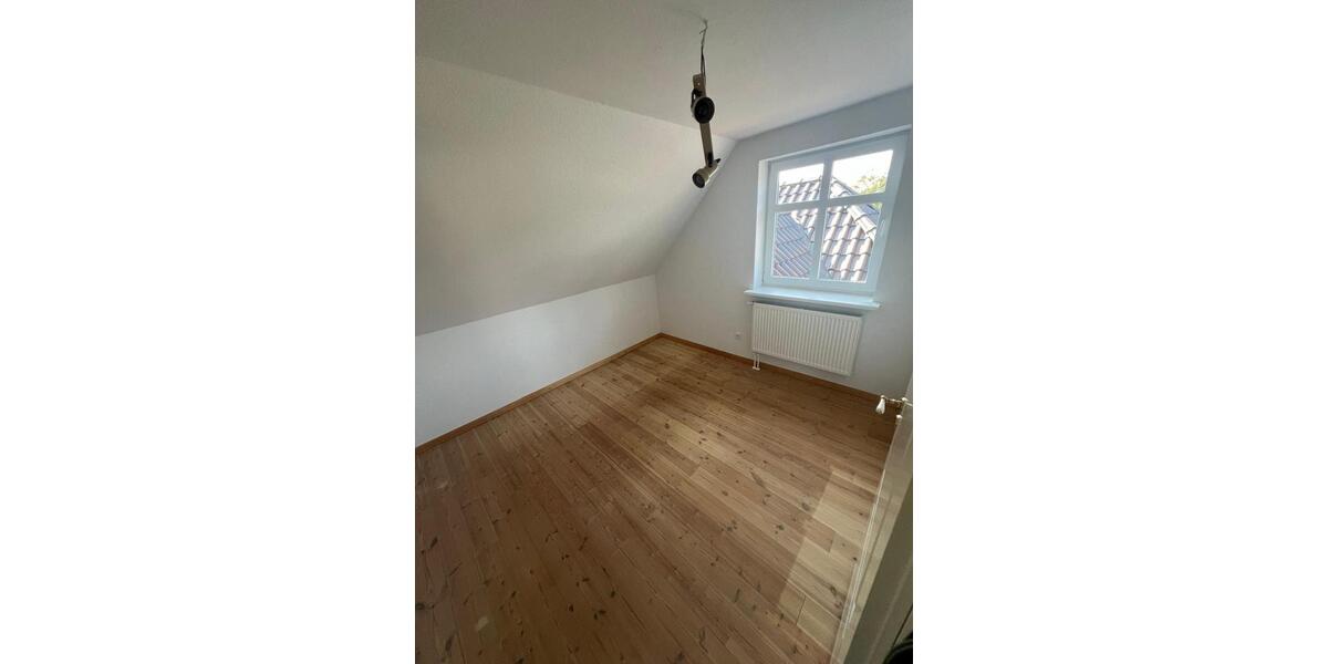 Einfamilienhaus Mildstedt - 5 Zimmer, 140 m&sup2;, 1.380&euro; | Angebot:24800853