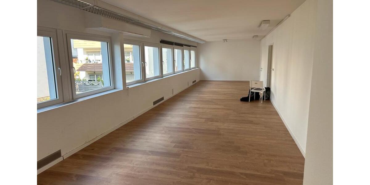 Erdgeschoßwohnung Schriesheim - 5 Zimmer, 138 m&sup2;, 1.600&euro; | Angebot:24727449