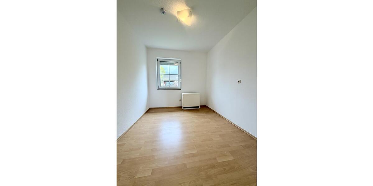 Etagenwohnung Eckersdorf - 3 Zimmer, 65 m&sup2;, 500&euro; | Angebot:26589427