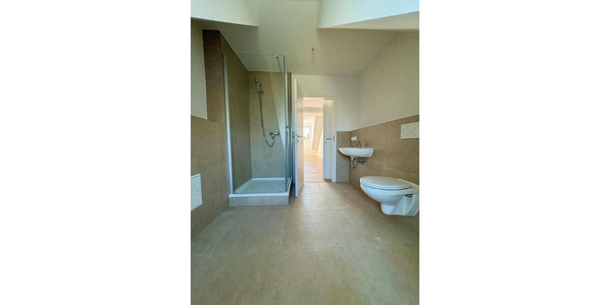 Dachgeschoßwohnung Karlsruhe Mühlburg - 2 Zimmer, 50 m&sup2;, 1.100&euro; | Angebot:25216539