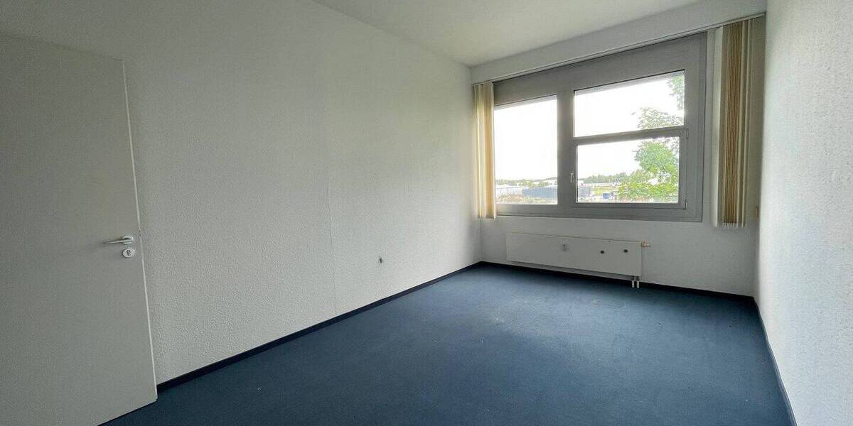 Gewerbeobjekt Schkeuditz Dölzig - 1 Zimmer, 432 m&sup2;, 3.024&euro; | Angebot:25999370