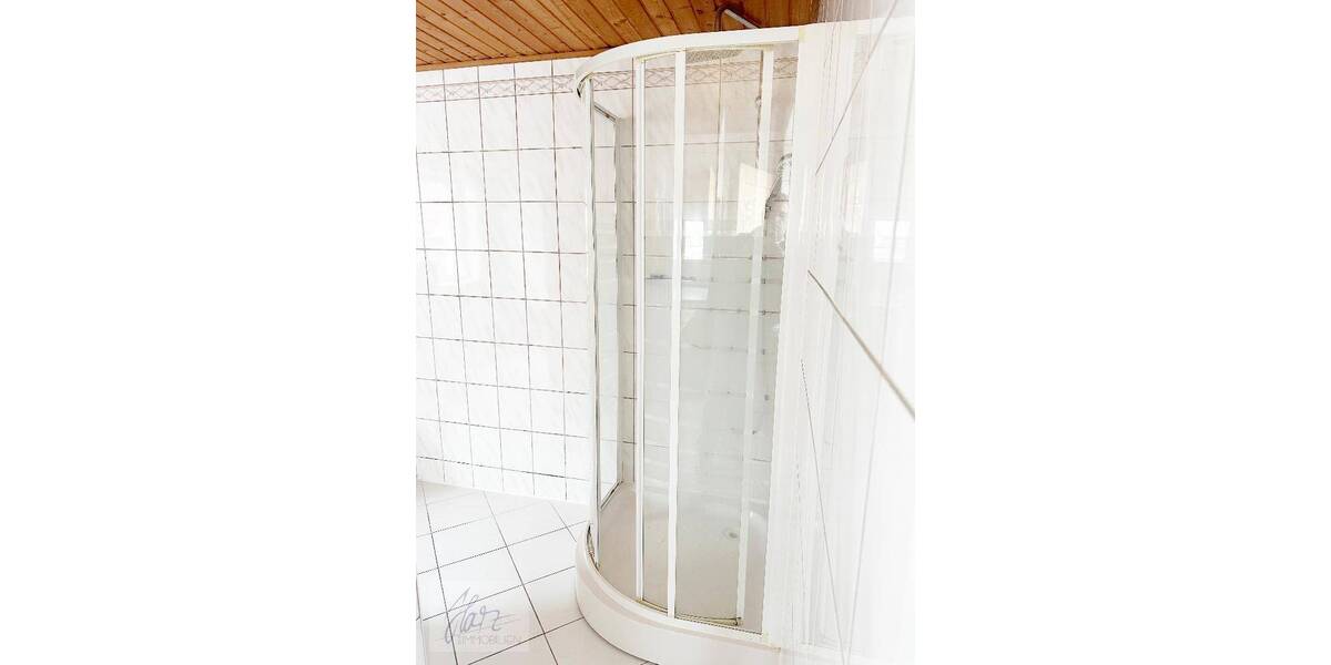Etagenwohnung Riesa Gröba - 6 Zimmer, 127 m&sup2;, 950&euro; | Angebot:26556321
