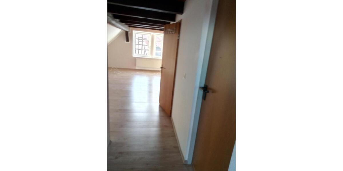 Dachgeschoßwohnung Borken (Hessen) - 1 Zimmer, 40 m&sup2;, 330&euro; | Angebot:25455171