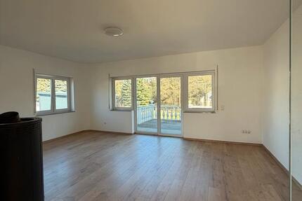 Wohnung Gladenbach - 4 Zimmer, 135 m&sup2;, 1.300&euro; | Angebot:25784291