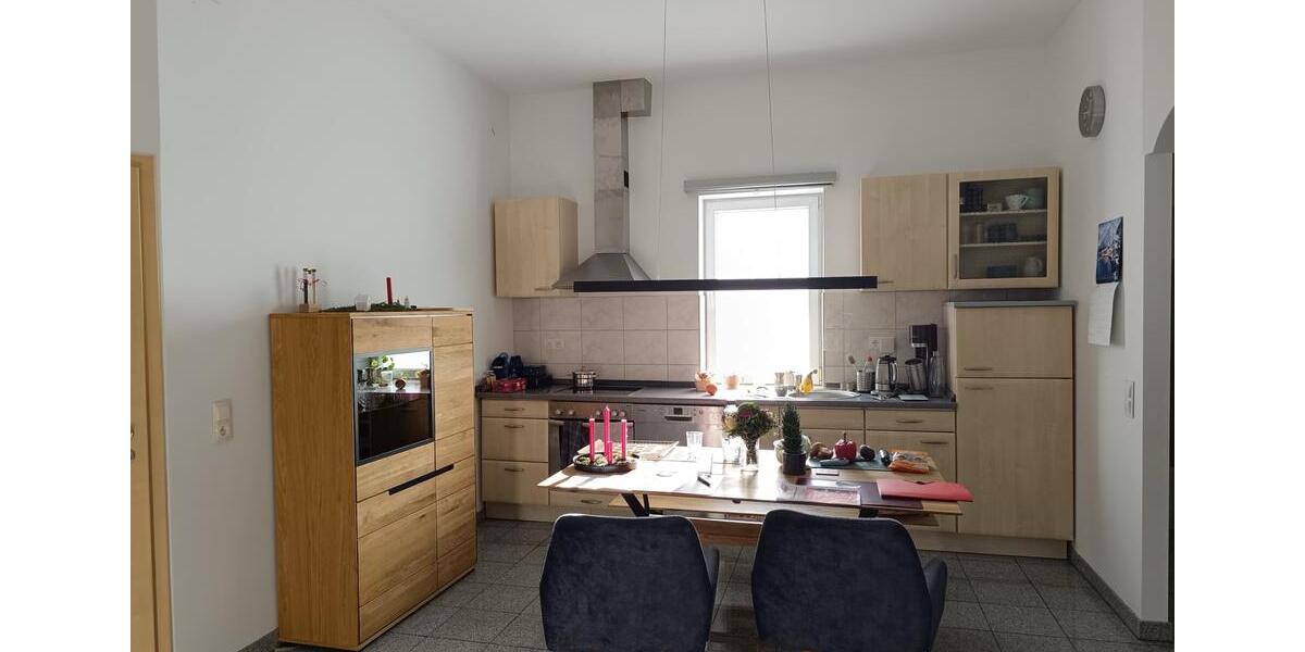 Hochparterre Neuffen - 2 Zimmer, 80 m&sup2;, 810&euro; | Angebot:24495538