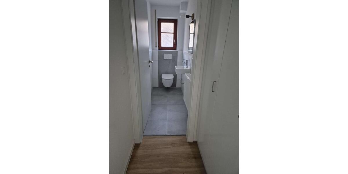 Dachgeschoßwohnung Altensteig - 4 Zimmer, 85 m&sup2;, 850&euro; | Angebot:25055328