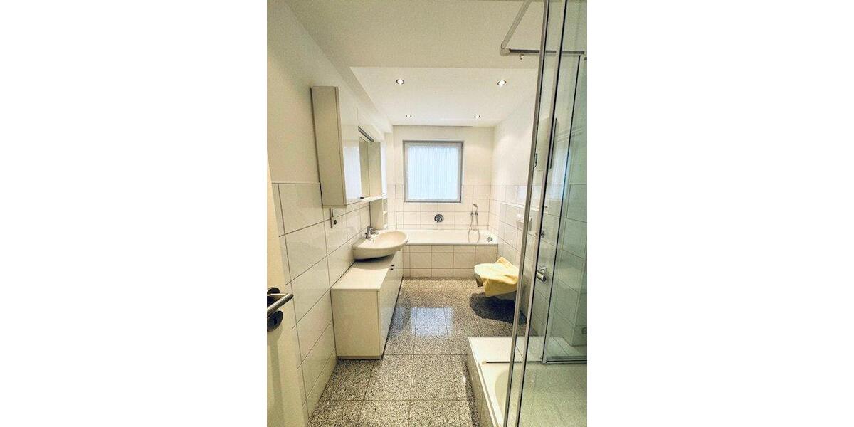 Etagenwohnung Mönchengladbach Nord - 2 Zimmer, 68 m&sup2;, 700&euro; | Angebot:26543519