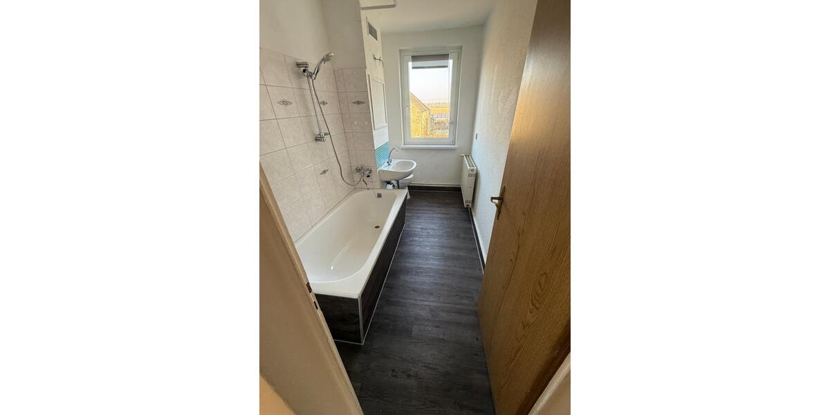 Etagenwohnung Grabow - 4 Zimmer, 70 m&sup2;, 490&euro; | Angebot:24607500