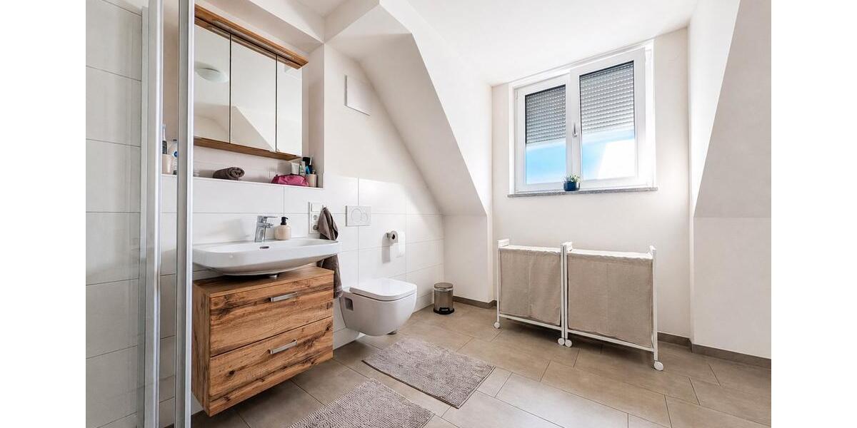Maisonettenwohnung Tegernheim - 3 Zimmer, 94 m&sup2;, 1.500&euro; | Angebot:26698842