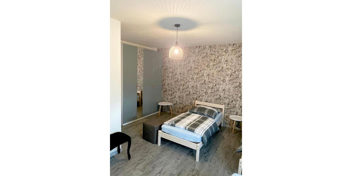 Wohnen auf Zeit Isernhagen - 4 Zimmer, 120 m&sup2;, 16&euro; | Angebot:26671650