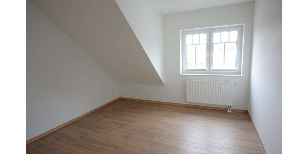 Etagenwohnung Heide - 3 Zimmer, 100 m&sup2;, 980&euro; | Angebot:25819087