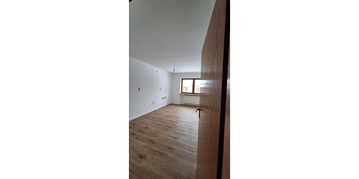 Etagenwohnung Marktheidenfeld - 3 Zimmer, 80 m&sup2;, 1.100&euro; | Angebot:24703578