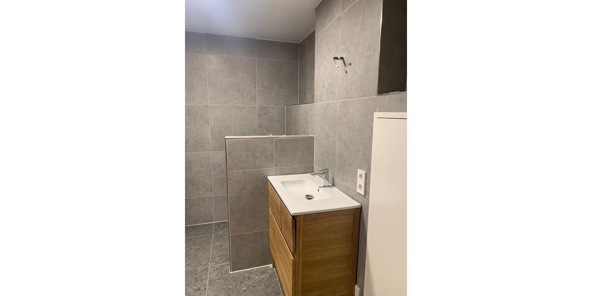 Etagenwohnung Aldersbach - 2 Zimmer, 83 m&sup2;, 650&euro; | Angebot:25905409