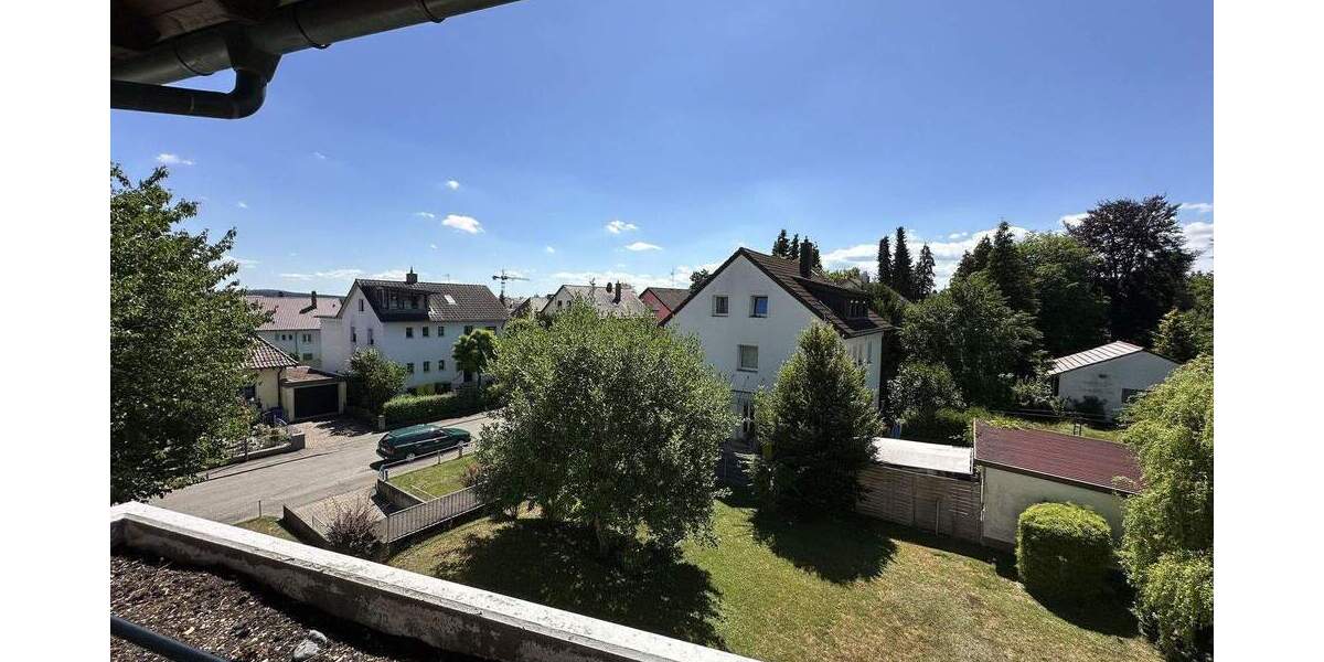 Charmante 2,5 Zimmer Wohnung in begehrter Wohnlage inkl. Küche, Balkon und TG-Stellplatz 2 zimmer