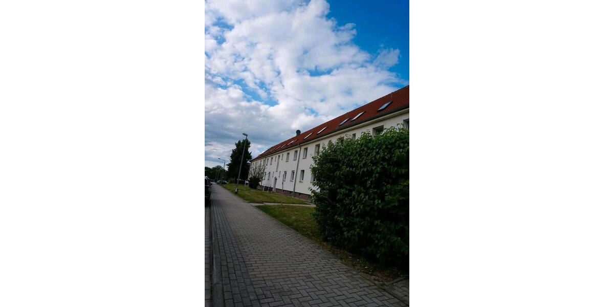 Dachgeschoßwohnung Zwenkau - 2 Zimmer, 39 m&sup2;, 350&euro; | Angebot:26568425
