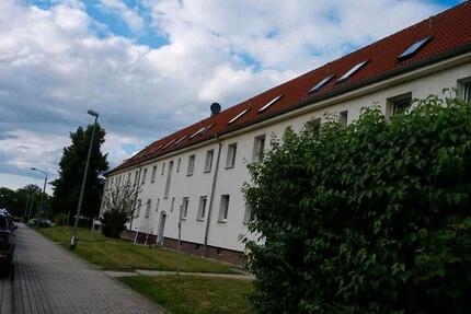 Wohnung Zwenkau - 2 Zimmer, 39 m&sup2;, 350&euro; | Angebot:26568425