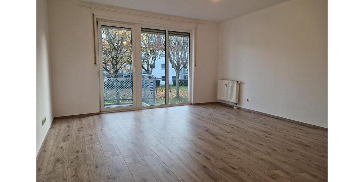 2 ZKB-Wohnung + Balkon + Tiefgarage + Stellplatz 2 zimmer