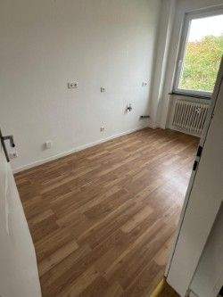 Familienfreundliche Wohnung mit Balkon in Würzburg Sanderau 4 zimmer