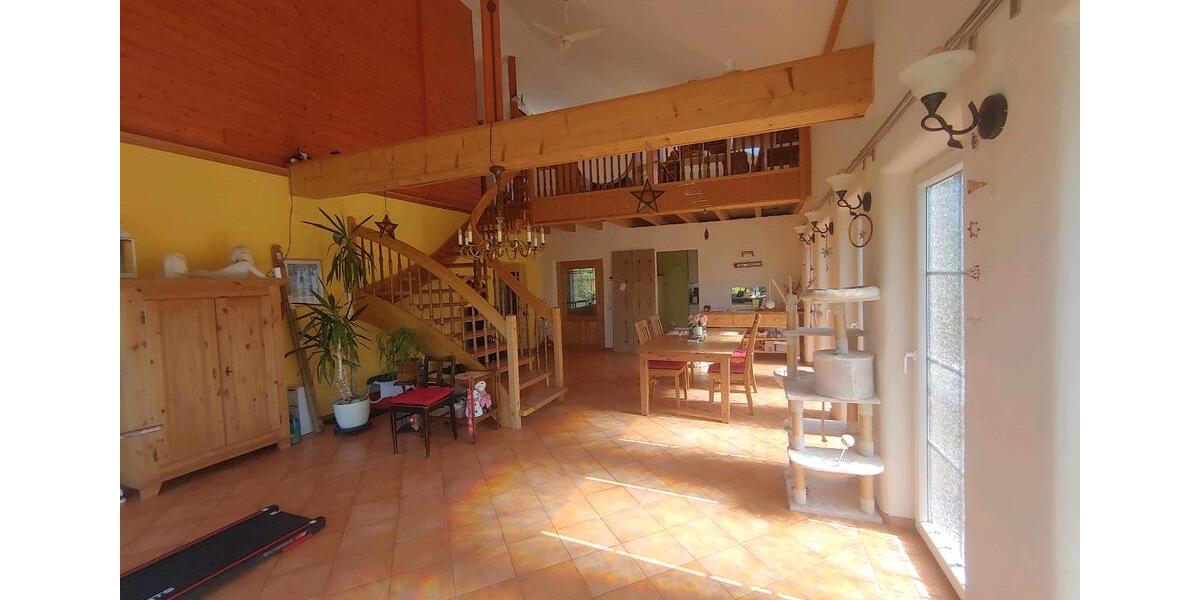 Wohnen auf Zeit Merchweiler - 5 Zimmer, 200 m&sup2;, 450&euro; | Angebot:26047137