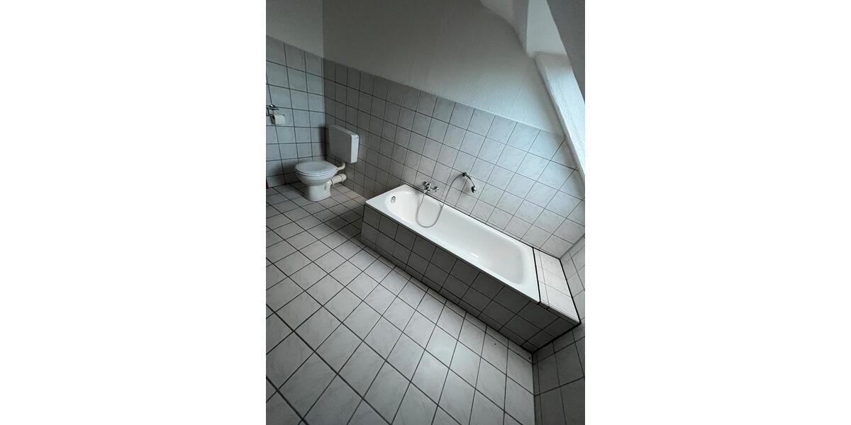 Etagenwohnung Eschershausen - 3 Zimmer, 90 m&sup2;, 400&euro; | Angebot:25046276