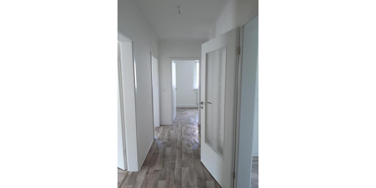 Erdgeschoßwohnung Penig - 3 Zimmer, 66 m&sup2;, 443&euro; | Angebot:25418296