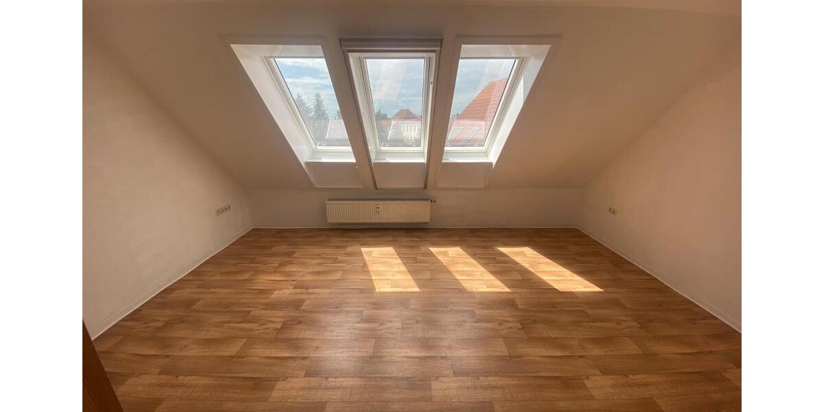 Dachgeschoßwohnung Stauchitz - 1 Zimmer, 31 m&sup2;, 200&euro; | Angebot:26351165