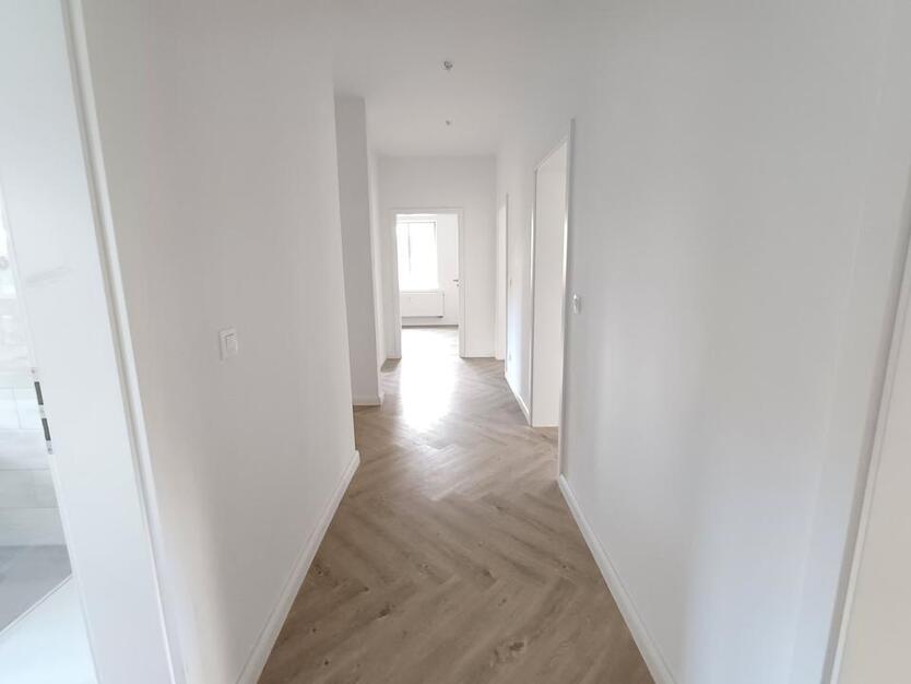 Moderne 4-Zimmer-Wohnung mit Balkon in Gera zimmer