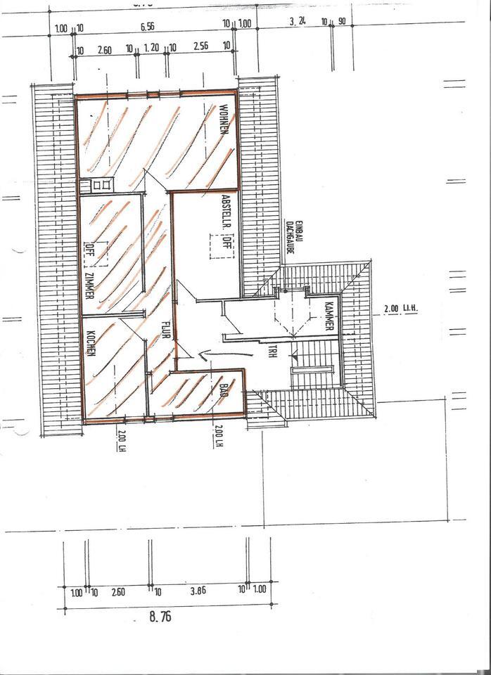 Helle, geräumige DG-Wohnung zimmer
