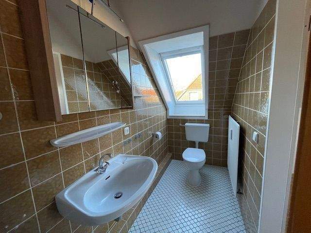 Etagenwohnung Scharnebeck - 3 Zimmer, 100 m&sup2;, 900&euro; | Angebot:26751463