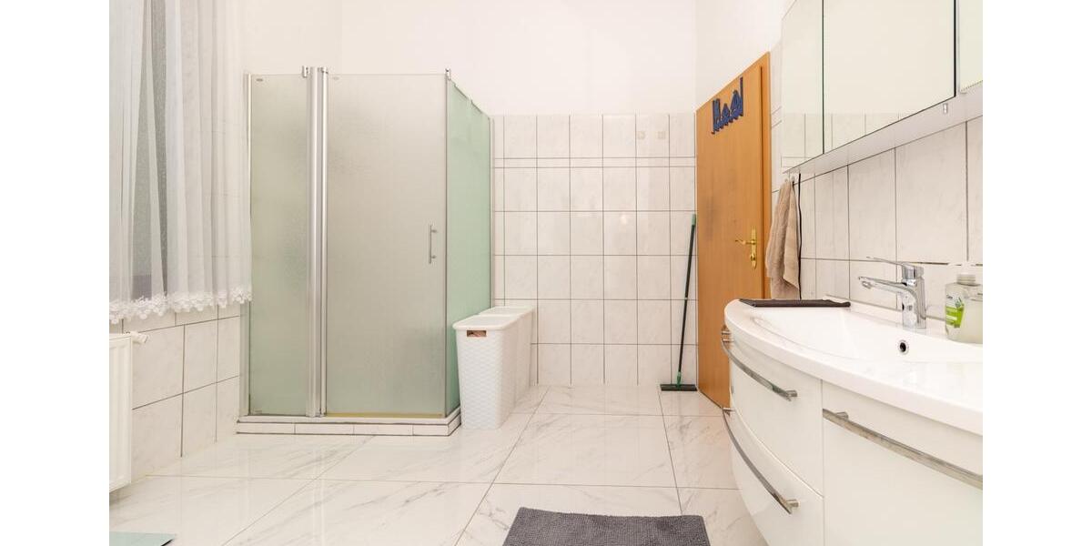 Etagenwohnung Deißlingen - 4 Zimmer, 148 m&sup2;, 1.350&euro; | Angebot:25867099