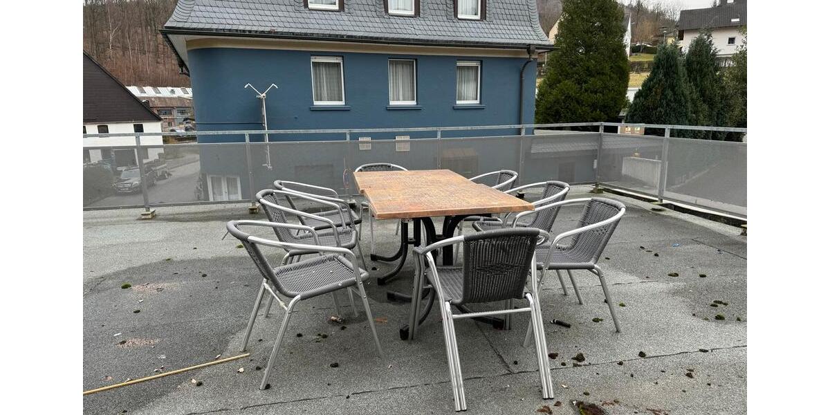 Wohnen auf Zeit Werdohl - 8 Zimmer, 190 m&sup2;, 10&euro; | Angebot:26127806
