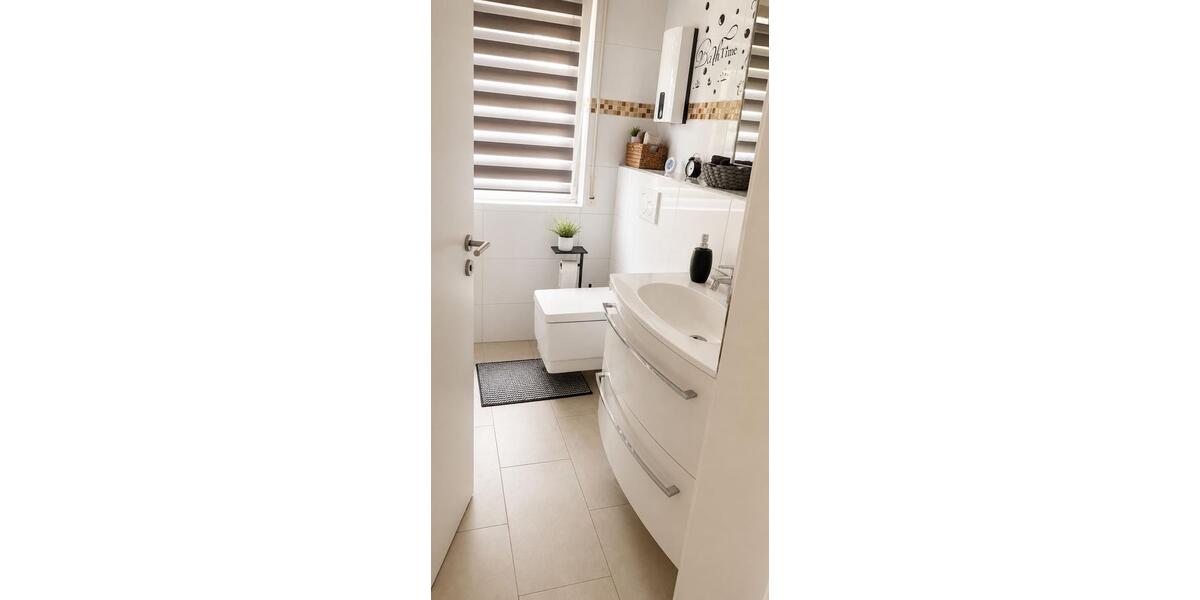 Etagenwohnung Maintal - 4 Zimmer, 99 m&sup2;, 1.200&euro; | Angebot:26498686