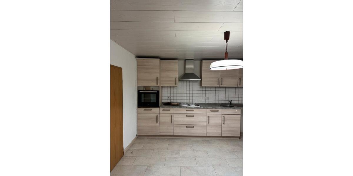 Einfamilienhaus Ottweiler - 3 Zimmer, 175 m&sup2;, 1.090&euro; | Angebot:25614208