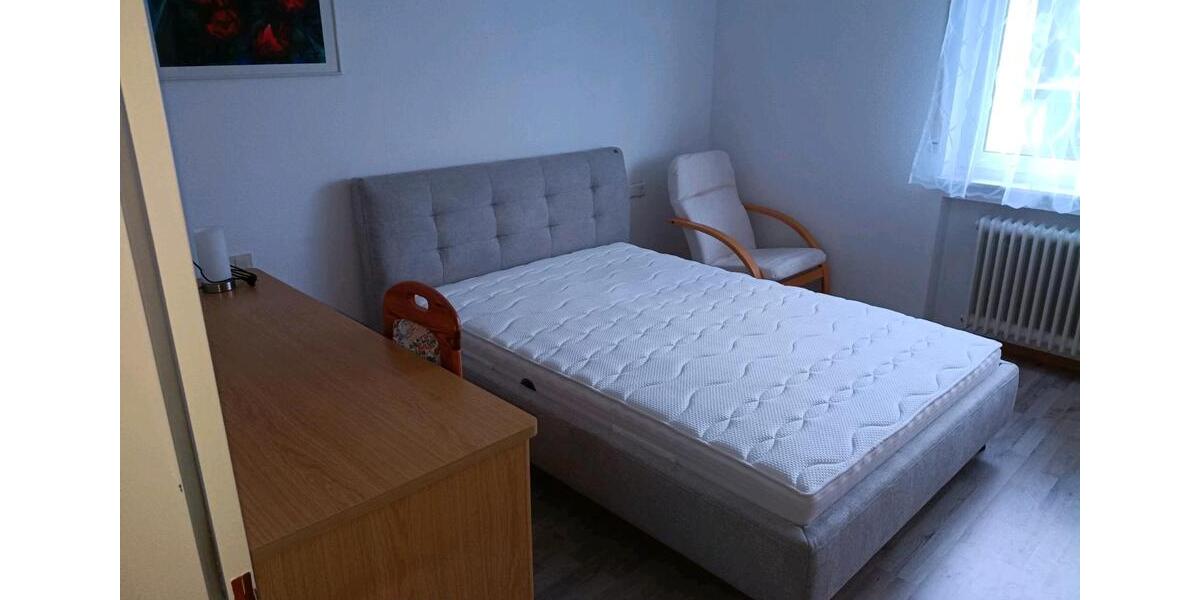 Wohnen auf Zeit Spaichingen - 3 Zimmer, 98 m&sup2;, 1.300&euro; | Angebot:26123165