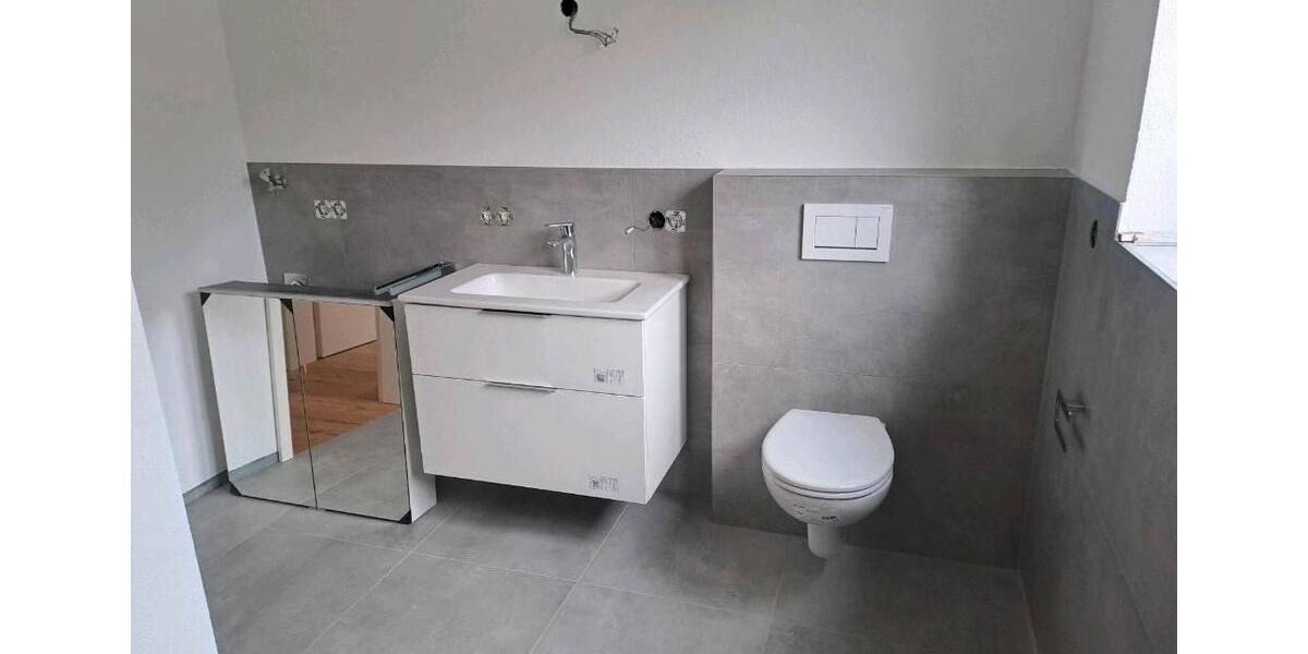 Erdgeschoßwohnung Nüdlingen - 5 Zimmer, 135 m&sup2;, 1.400&euro; | Angebot:26560532