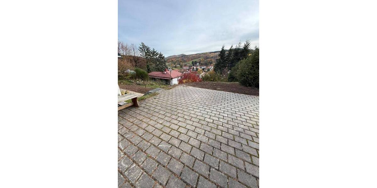 Idyllisch gelegener Bungalow mit Balkon und Terrasse 4 zimmer