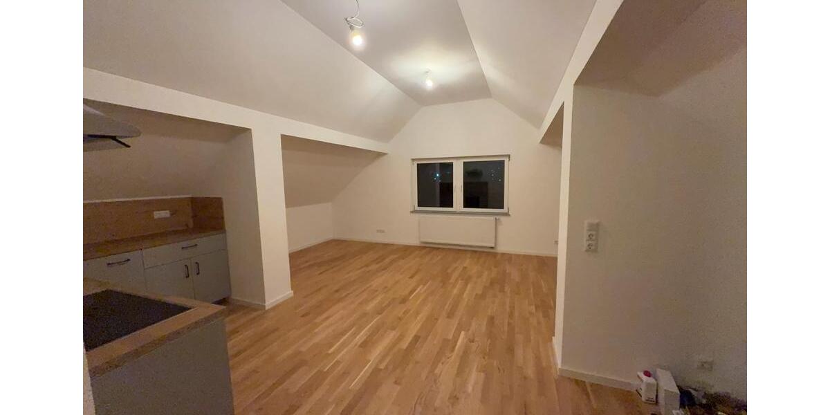 Dachgeschoßwohnung Ransbach-Baumbach Baumbach - 2 Zimmer, 90 m&sup2;, 850&euro; | Angebot:25052860