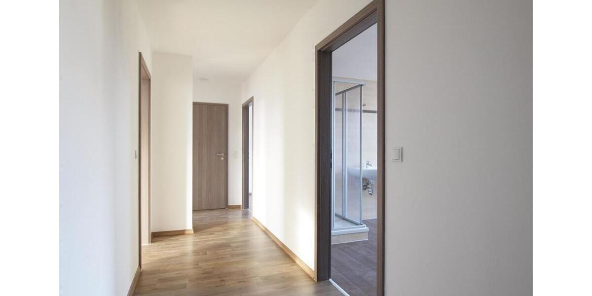 Dachgeschoßwohnung Mittweida - 2 Zimmer, 76 m&sup2;, 550&euro; | Angebot:24598526