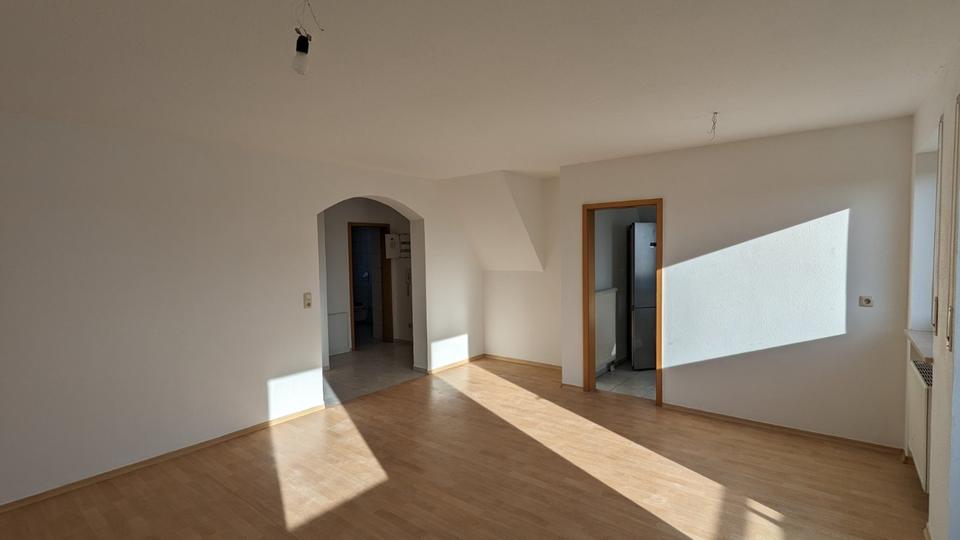 Zentrale 4-Zimmer-Wohnung mit Balkon in Leipheim zimmer