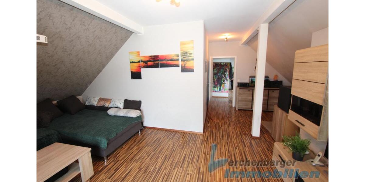 Dachgeschoßwohnung Plattling - 2.5 Zimmer, 86 m&sup2;, 650&euro; | Angebot:24784164
