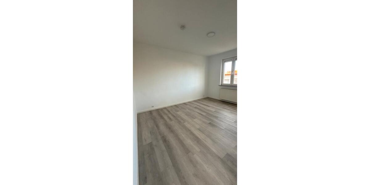 Erdgeschoßwohnung Sömmerda - 2 Zimmer, 65 m&sup2;, 699&euro; | Angebot:26255748